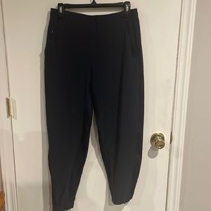 Like New Women’s Athleta Jogger